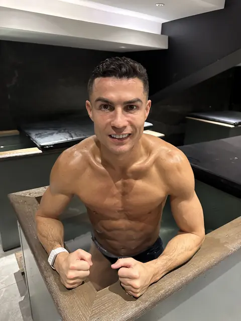 Cristiano Ronaldo en baño de hielo
